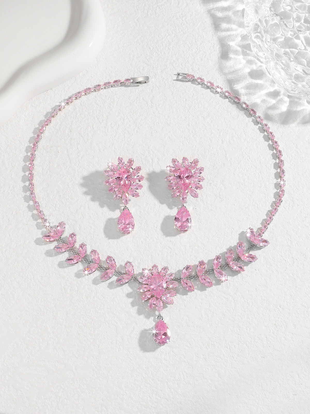 Bridal Zircon Necklace and Earrings Set – Teardrop and Leaf Rhinestone Design