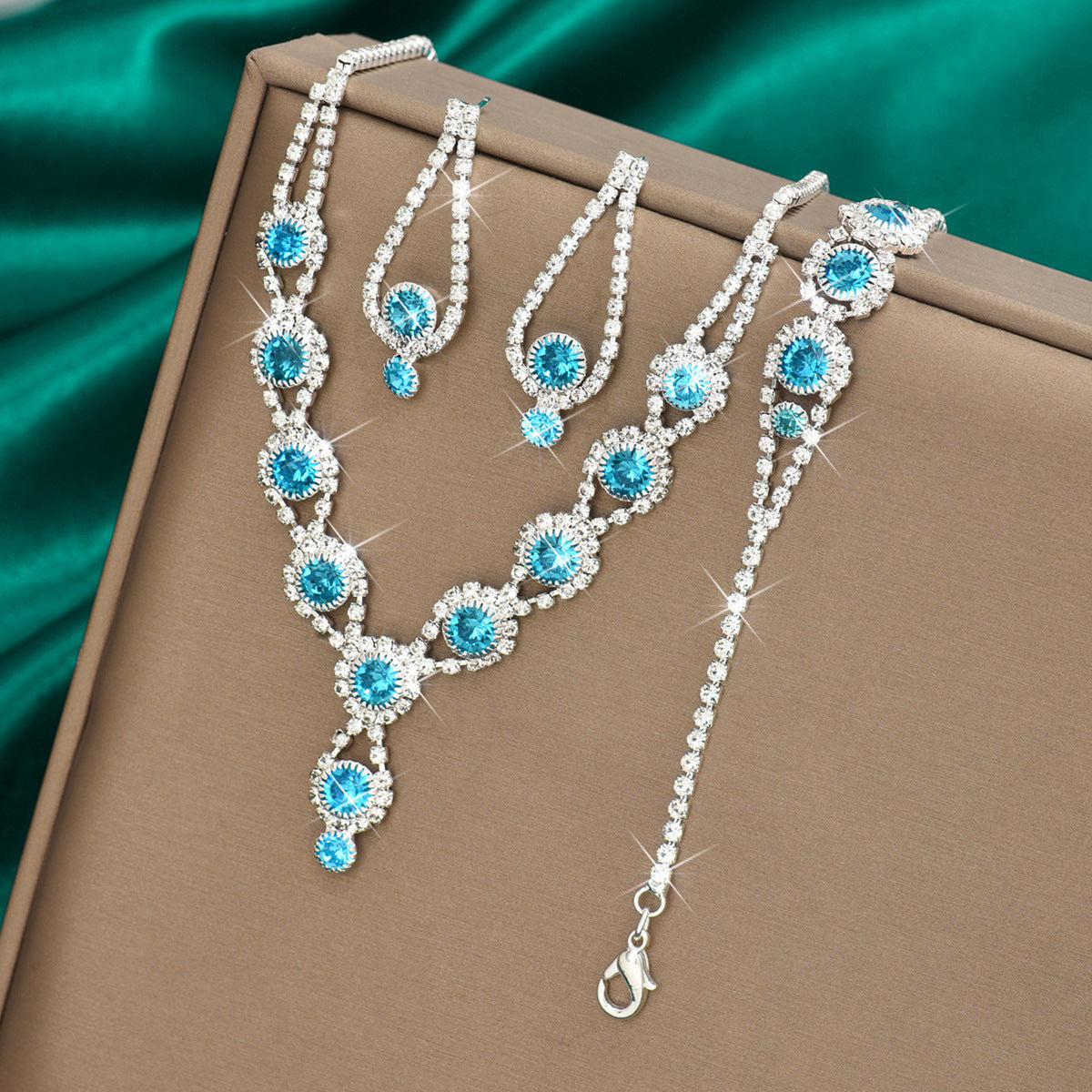 Rhinestone Geometric 3-Piece Jewelry Set – Necklace, Earrings and Bracelet
