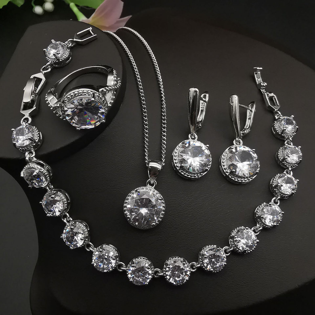 Round-Stone 4-Piece Jewelry Set for Weddings and Parties